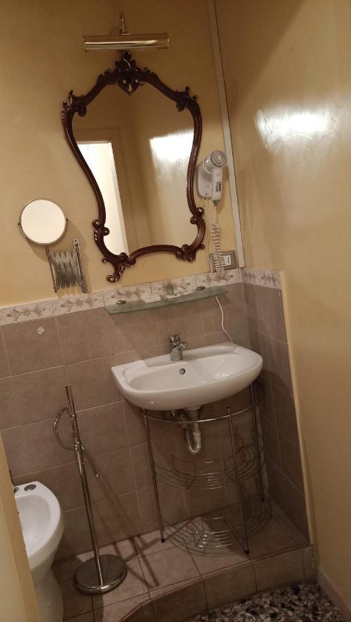 Relais Corso Storico Bed & Breakfast Pisa Luaran gambar