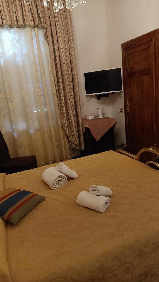 Relais Corso Storico Bed & Breakfast Pisa Luaran gambar